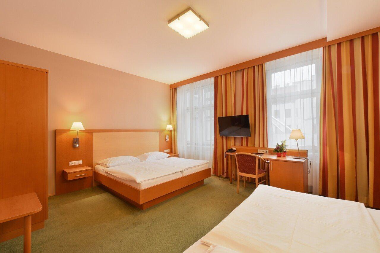 Hotel Lucia Wien Ngoại thất bức ảnh