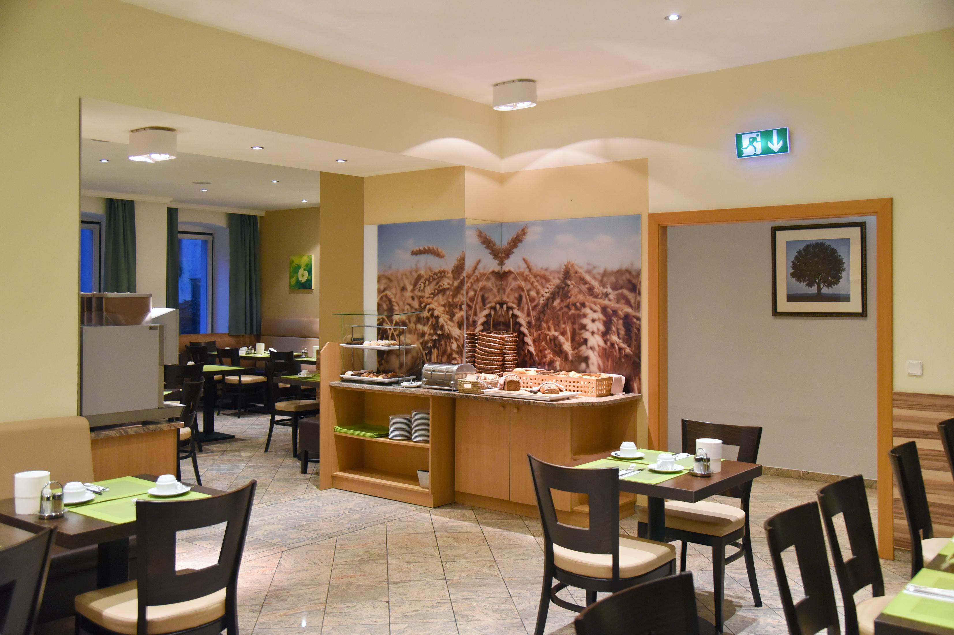 Hotel Lucia Wien Ngoại thất bức ảnh