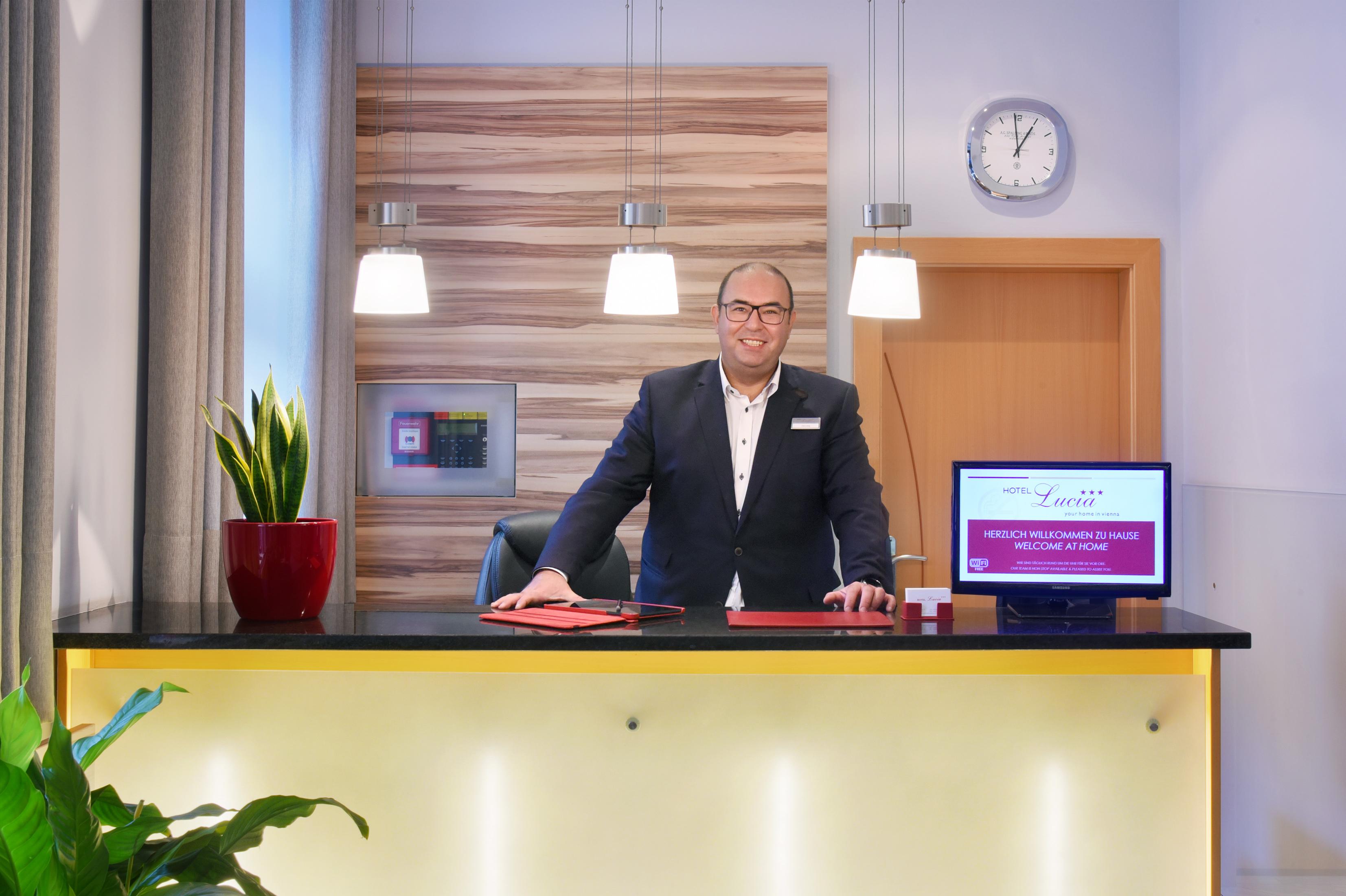 Hotel Lucia Wien Ngoại thất bức ảnh