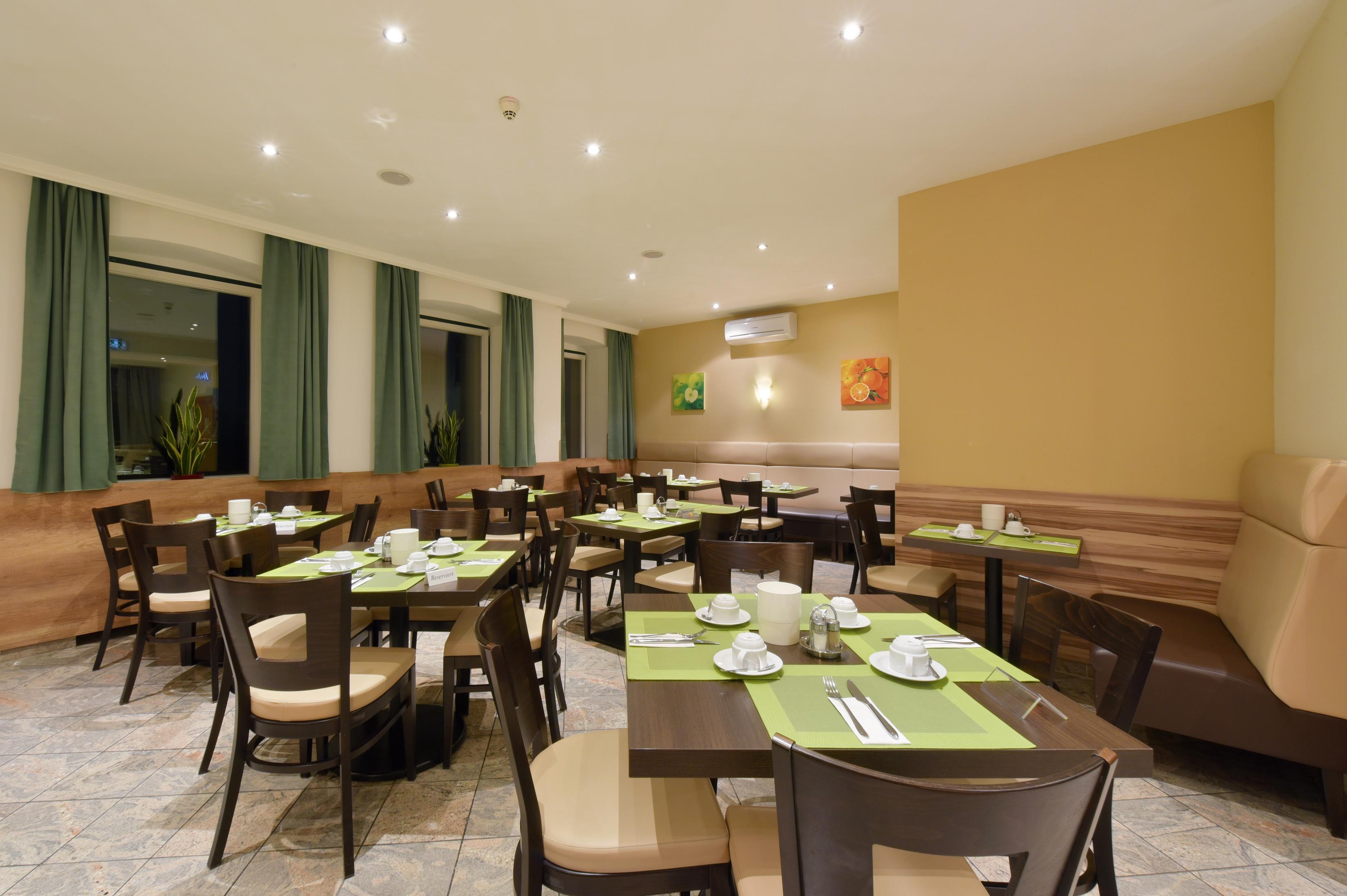 Hotel Lucia Wien Ngoại thất bức ảnh