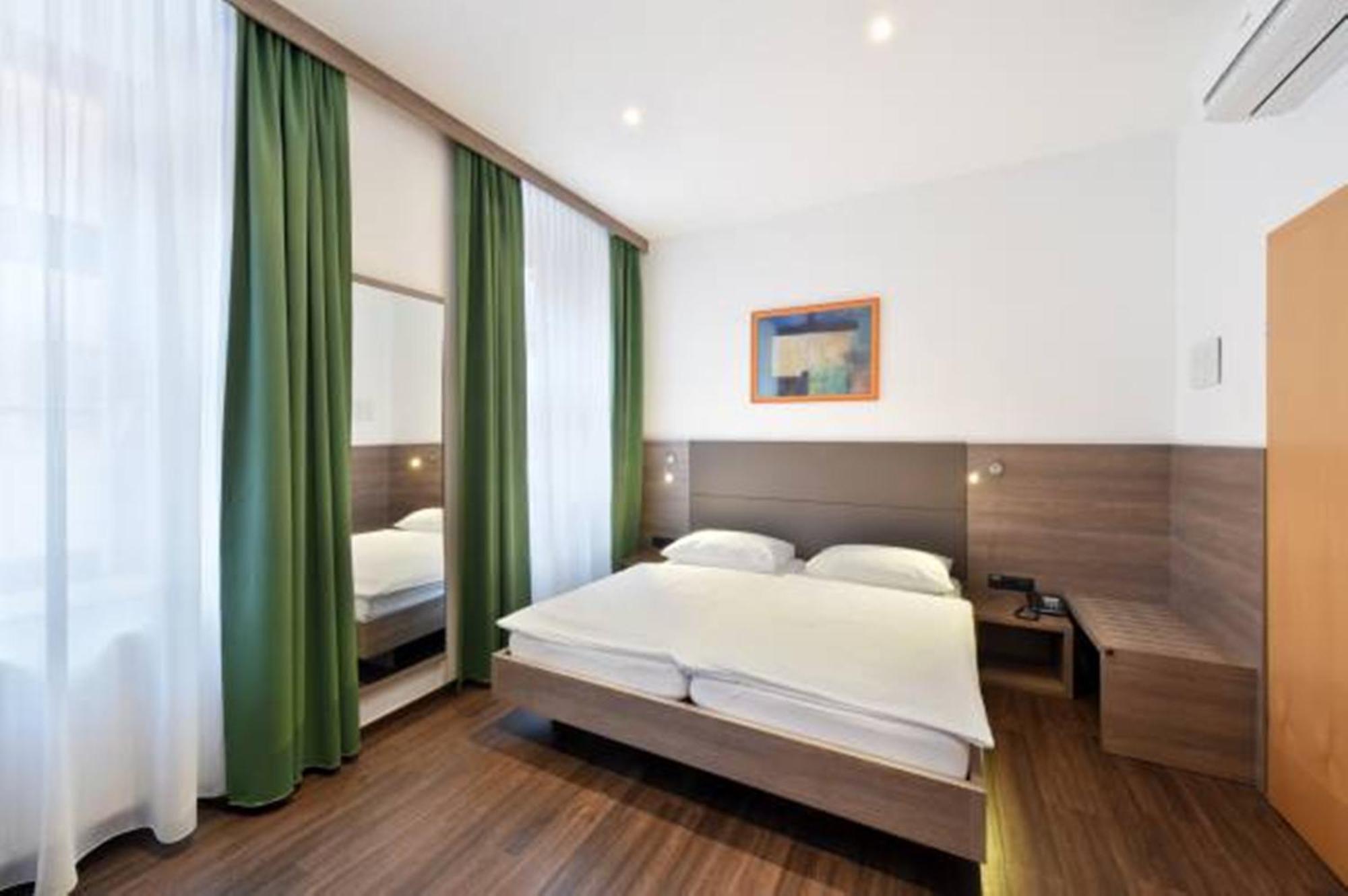 Hotel Lucia Wien Phòng bức ảnh